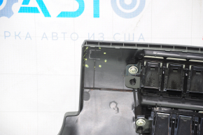 Driver's knee pad Nissan Leaf 13-17 black, broken crepe, scratches