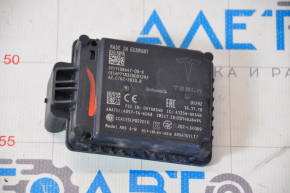 Radar front Tesla Model 3 18-