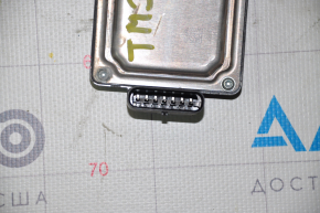 Radar front Tesla Model 3 18-