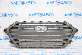 Radiator grill grill Hyundai Elantra AD 17-18 prerest, chrome, scratches, bumps, crack on chrome
