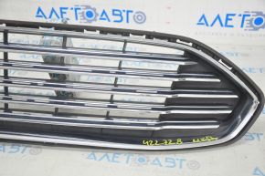 Radiator grille complete with frame Ford Fusion mk5 13-16 chrome, sand, broken fasteners