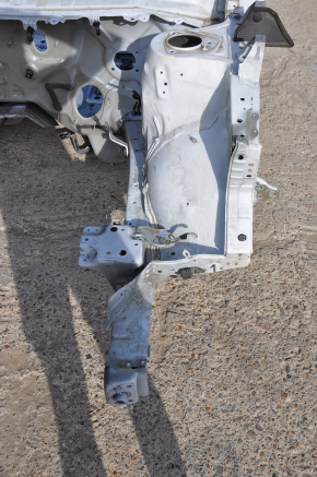 Front left quarter Toyota Highlander 14-19 white, on the body