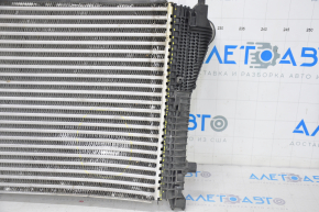 VW Tiguan 18-24 intercooler is bent, cans are opened, the fastener is broken
