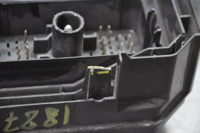 Chevrolet Volt 16 underhood fuse box - broken fastener, without bottom part, without cover