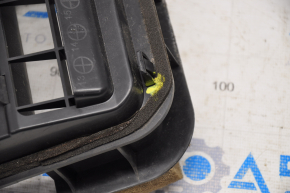 Right ventilation shield Subaru Legacy 15-19 broken mount