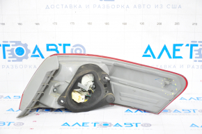Light outer wing left Toyota Camry v40 10-11 hybrid, broken fastener