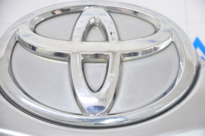 Toyota Camry v40 10-11 trunk lid trim with emblem, chrome, under camera, emblem worn