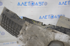 Rear left fender liner Chevrolet Volt 11-15 tears, dented