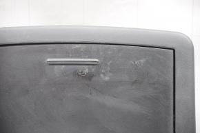 Front light Dodge Challenger 09- black without sunroof, rug in pocket is torn, needs dry cleaning