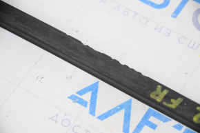 Right windshield molding Nissan Pathfinder 13-20 seal dried out