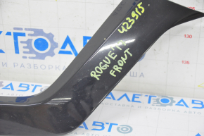 Front bumper molding upper Nissan Rogue 17- black gloss, sand, broken crepe