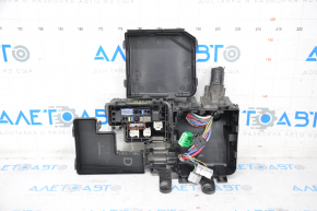 Nissan Rogue 14-20 underhood fuse box broken mount