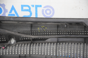 Windscreen wiper grille plastic Hyundai Sonata 11-15 broken fasteners