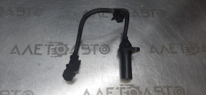 Crankshaft position sensor Hyundai Veloster 12-15 1.6 broken guide