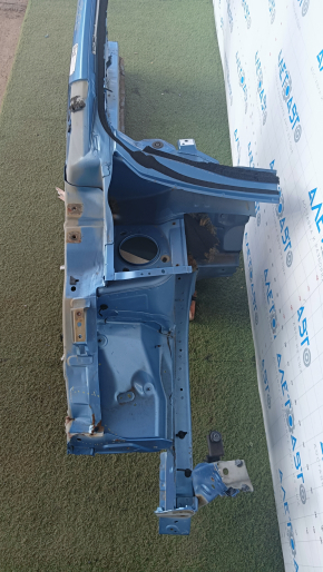 Front right quarter Nissan Leaf 13-17 blue, with central pillar, dented