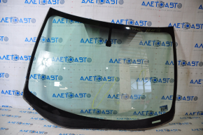 Windshield Nissan Leaf 11-17 sand, scratches