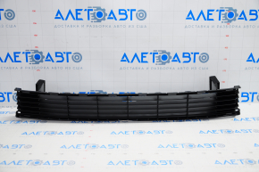 Lower grille of the front bumper Toyota Prius V 12-14 prerest