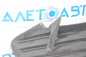 Lower grille of front bumper Toyota Camry v70 18-20 LE usa without hook, without fog lights, black gloss, pressed, sand, scratches, broken fasteners, broken honeycombs, broken fragment