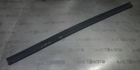 Front right lower door seal Infiniti G25 G35 G37 4d 06-14