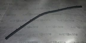 Door seal front right lower Chrysler 200 15-17