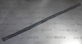 Front right lower door seal Nissan Sentra 13-19