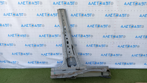 The central left body pillar of Honda HR-V 16-22 is sawed off