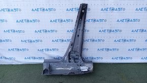 The central right body pillar of Honda Accord 13-17 is sawn off, butts