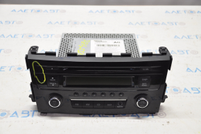 Monitor, display Nissan Altima 13-18 scratches on the overlay