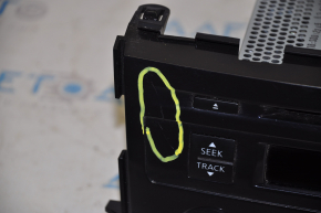 Monitor, display Nissan Altima 13-18 scratches on the overlay