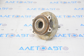 Front left hub Mazda CX-5 17 - rusty, play