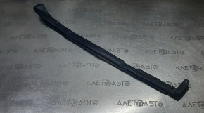 Front right door seal on the end of Acura MDX 14-20