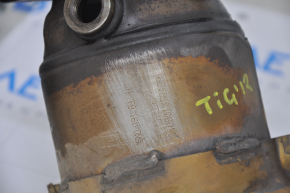 Intake pipe with catalytic converters VW Tiguan 09-17 dented catalytic converter, torn mesh