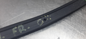 The seal of the front right door, lower, is torn Subaru XV Crosstrek 13-17