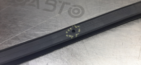 The seal of the front right door, lower, is torn Subaru XV Crosstrek 13-17