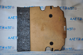 The trunk floor of a Chevrolet Camaro 16-convertible, the coating has peeled off