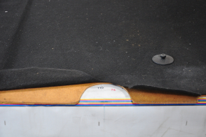 The trunk floor of a Chevrolet Camaro 16-convertible, the coating has peeled off