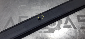 The seal of the front left door, lower, is torn, Subaru XV Crosstrek 13-17