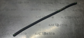 The seal of the front left door, lower, is torn, Subaru XV Crosstrek 13-17