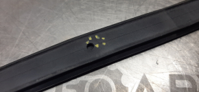 The seal of the front left door, lower, is torn, Subaru XV Crosstrek 13-17