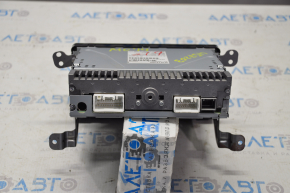 Mitsubishi Outlander 14-21 radio tape recorder melted plastic on display