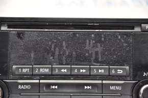 Mitsubishi Outlander 14-21 radio tape recorder melted plastic on display