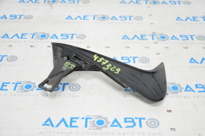 Side spoiler trim left Infiniti QX30 17- crack in mount