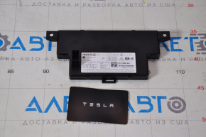 Keyless Tesla Model 3 21-interaction unit with key, card melted
