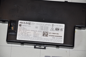 Keyless Tesla Model 3 21-interaction unit with key, card melted
