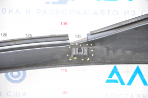 Windscreen wiper grille seal Audi A4 B8 08-16 cracked fastener