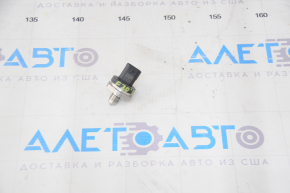 Fuel pressure sensor BMW F30 17-18 B46 on the fuel rail