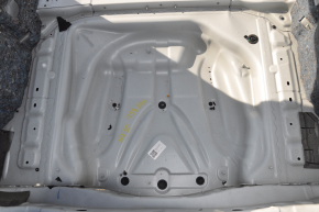 Trunk trough Infiniti QX30 17- on the body