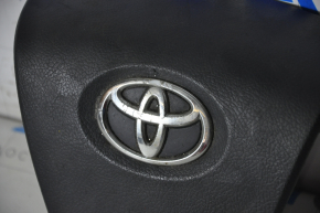 Airbag in the driver's steering wheel of a Toyota Camry V50 12-14 USA LE, chrome plated, rusty pyrotechnics