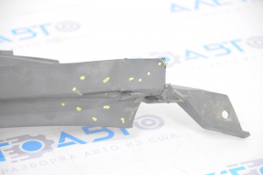 Chevrolet Volt 11-15 front bumper lower grille is broken