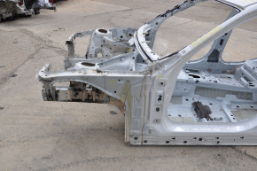 Front left quarter BMW 3 F30 16-18 white on the body